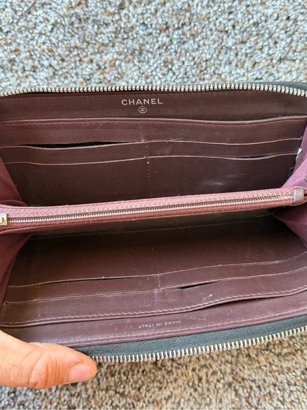 CHANEL Black Quilted Zip-Around Leather Card Holder with Gold CC